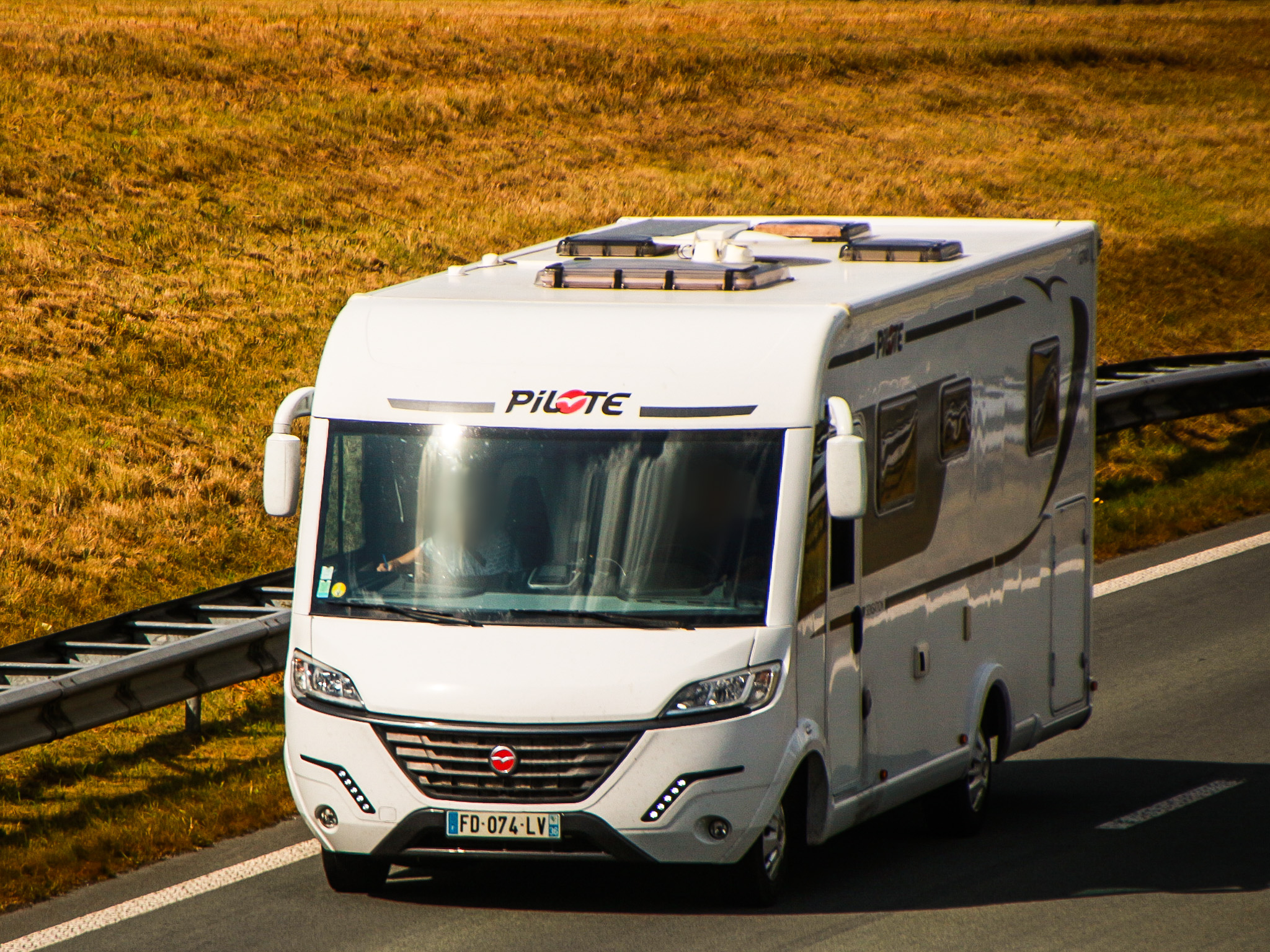 FD-074-LV, Pilote G-Series 