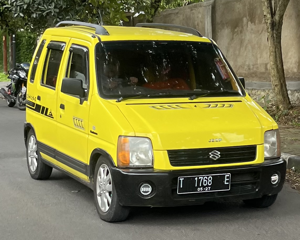 T 1768 E, Suzuki Karimun 1st gen (Wagon R rebadge) (SL410R; ID-market), 1999–2006