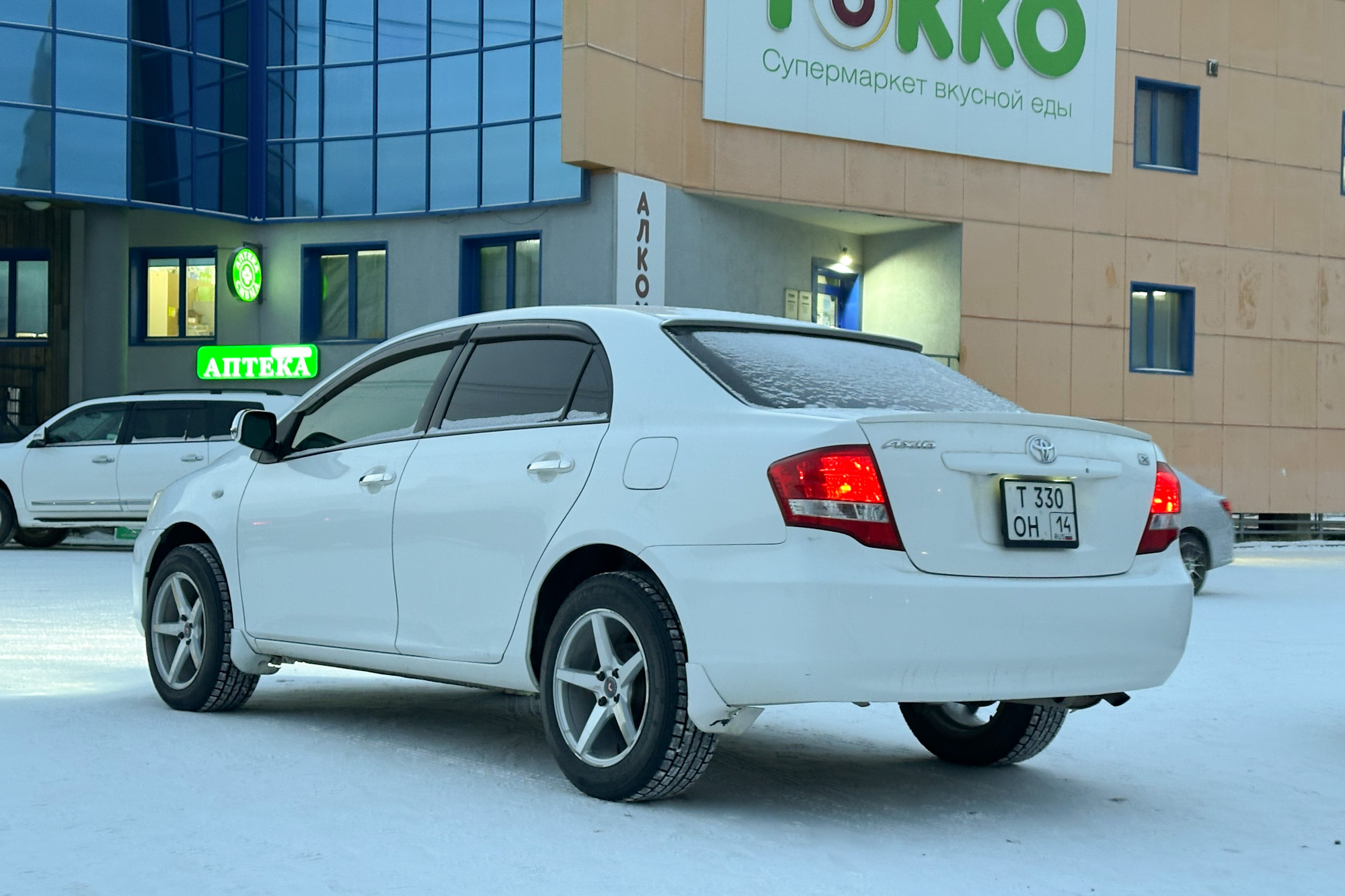 т 330 он 14, Toyota Corolla Axio 1st gen (E140), 2006–2012