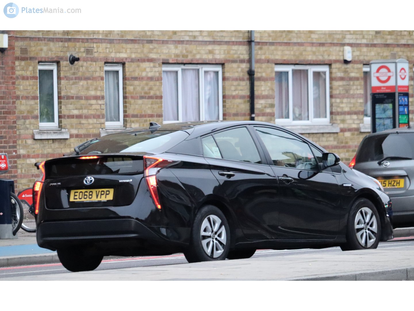 EO68VPP, Toyota Prius 4th gen (ZVW50), 2015–2019