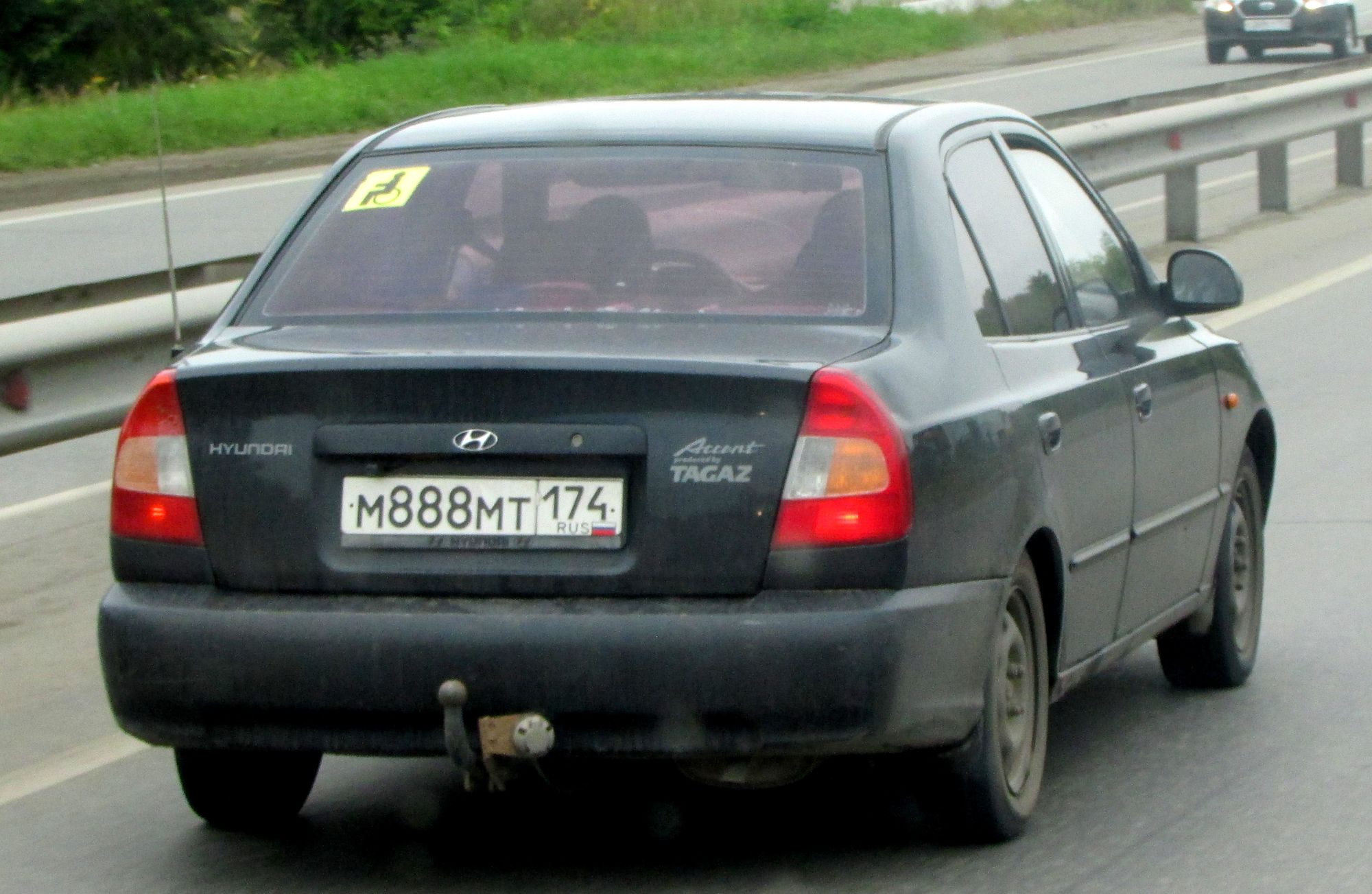 м 888 мт 174, Hyundai Accent 2nd gen Sedan (LC), 1999–2003 (–2016 for others)