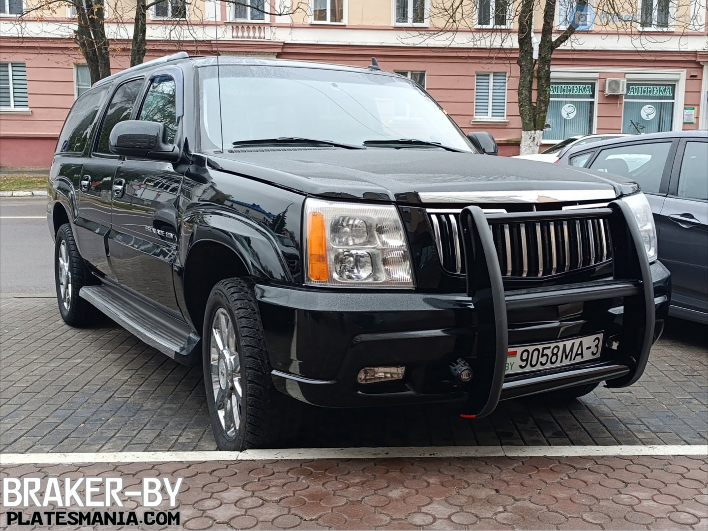 9058 MA-3, Cadillac Escalade 2nd gen (GMT820), 2001–2006