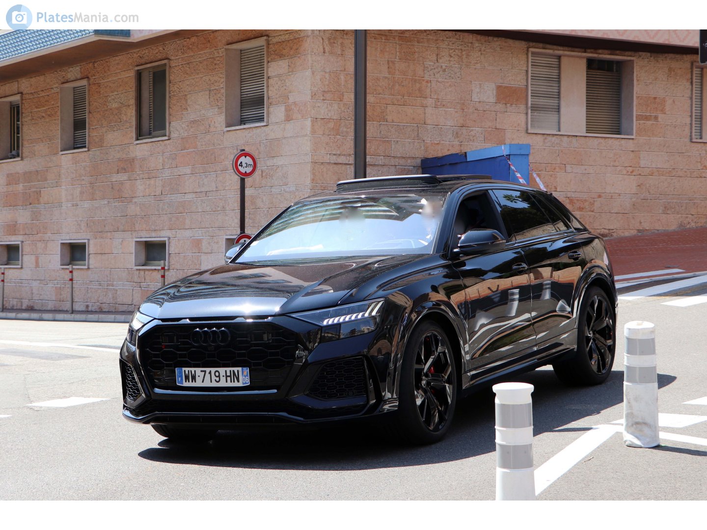 WW-719-HN, Audi RS Q8 1st gen (4MN), 2020–2024