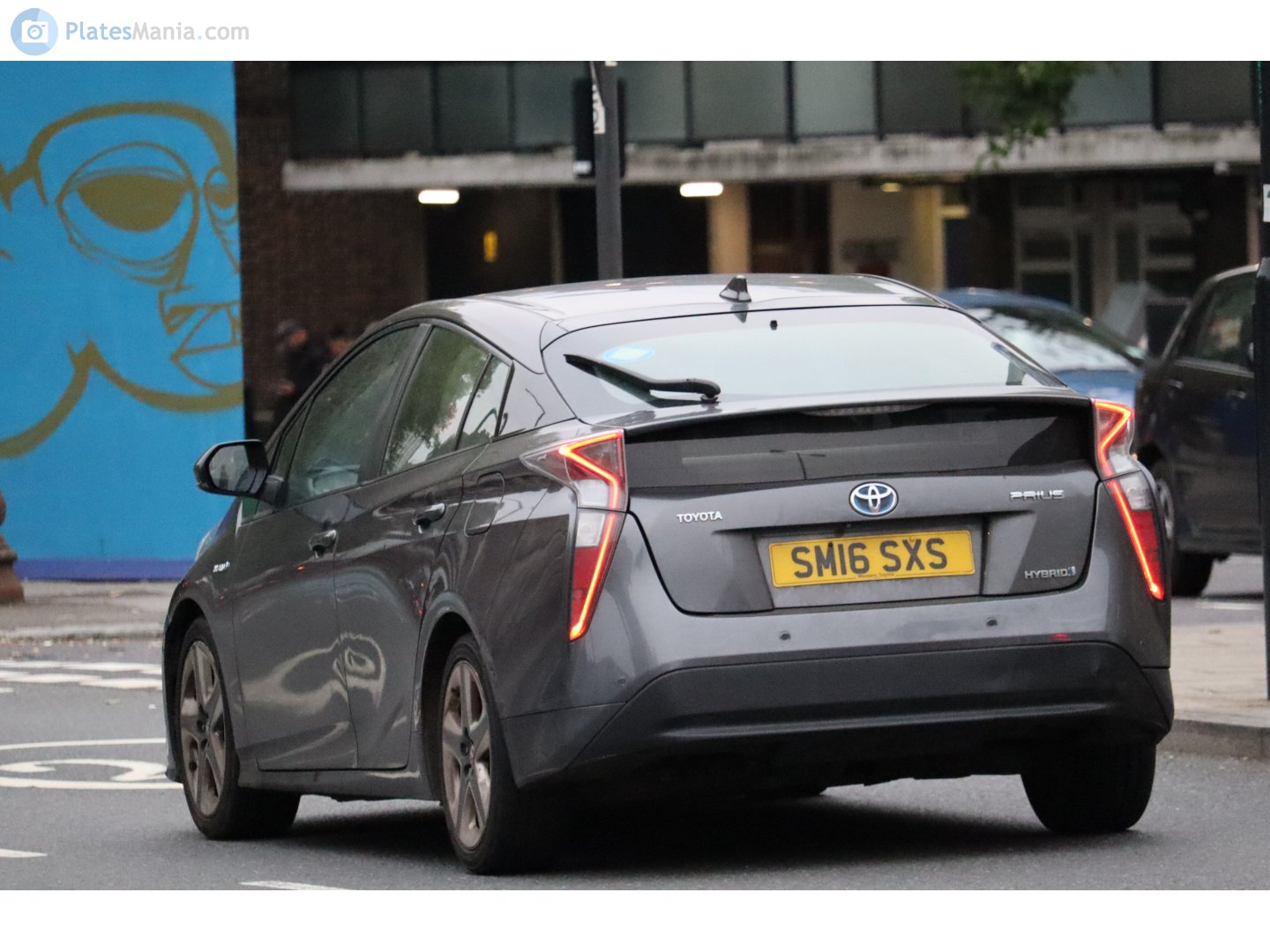 SM16SXS, Toyota Prius 4th gen (ZVW50), 2015–2019