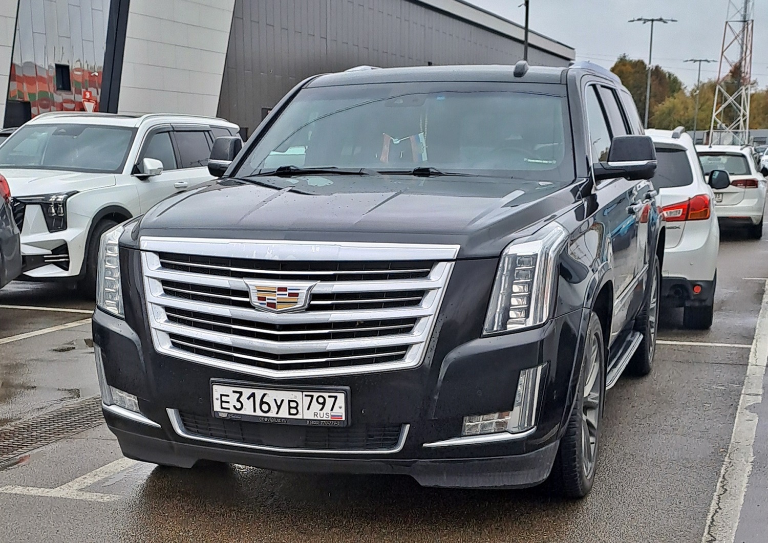 е 316 ув 797, Cadillac Escalade 4th gen (GMTK2XL), 2014–2020