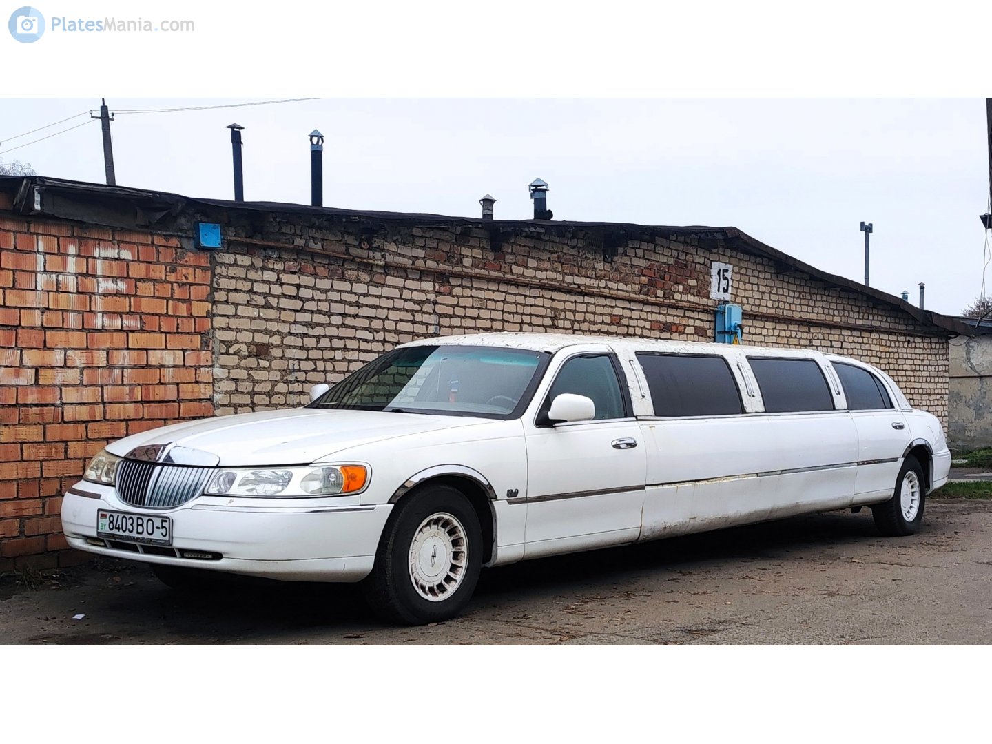 8403 BO-5, Lincoln Town Car 3rd gen (FN145), facelift, 2003–2011