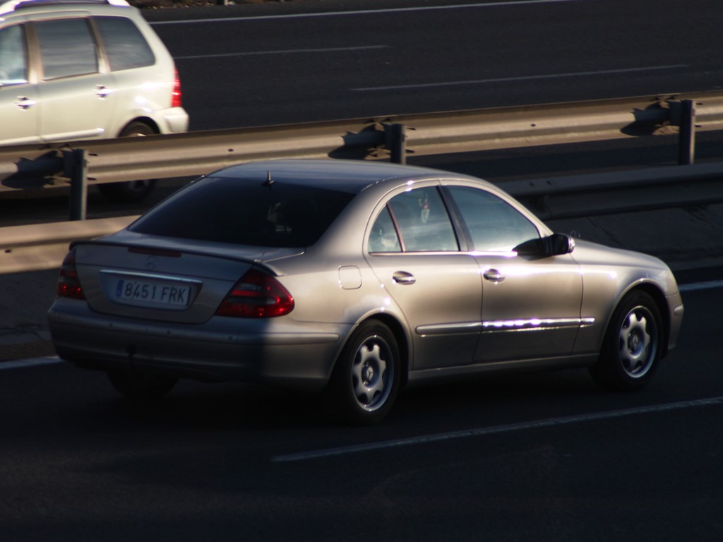 8451 FRK, Mercedes-Benz E-Klasse 3rd gen Sedan (W211), 2002­–2009