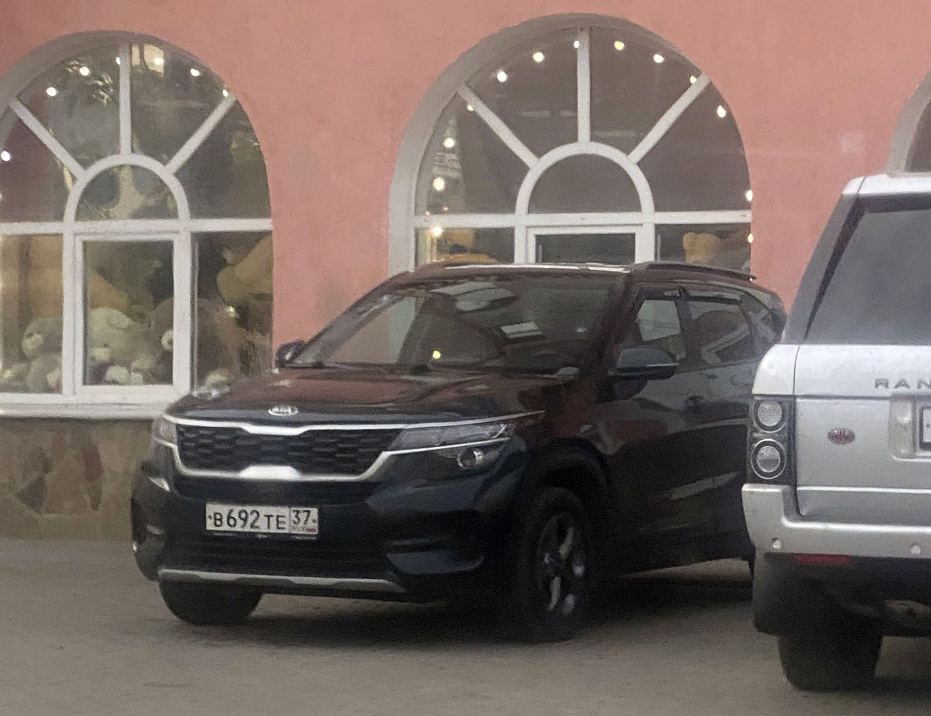 в 692 те 37, Kia Seltos 