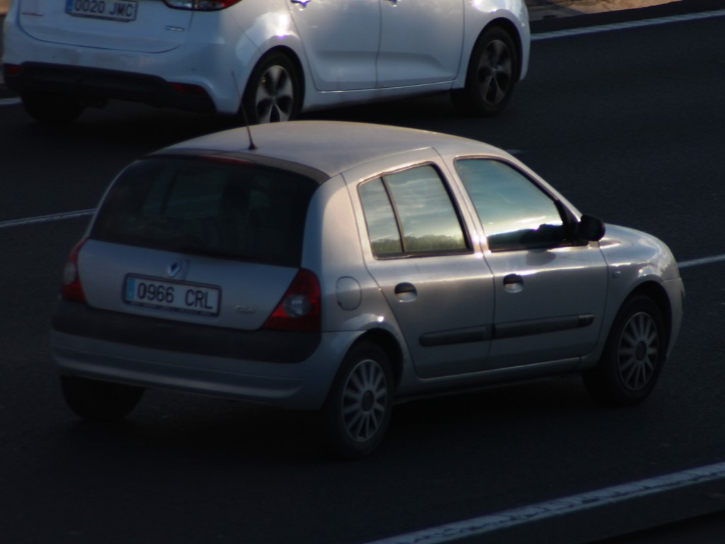 0966 CRL, Renault Clio 2nd gen 5-door Hatch (B65), 1st facelift, 2001–2006