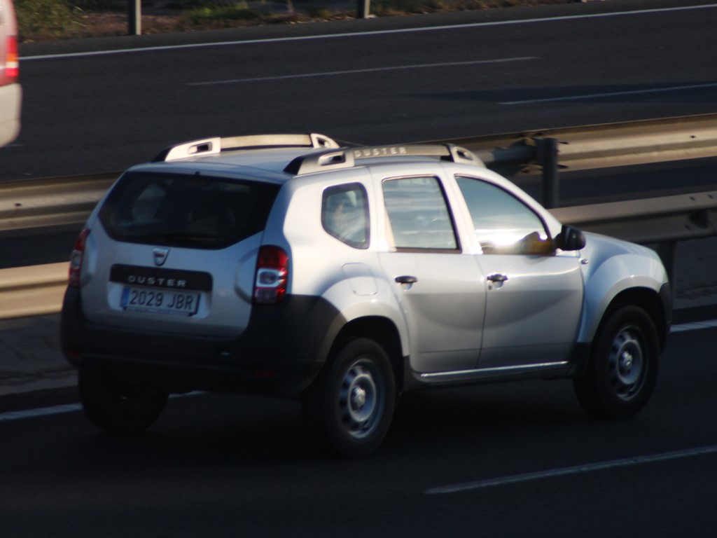 2029 JBR, Dacia Duster 1st gen SUV (HS/H79), 2010–2017