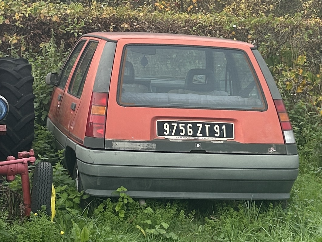 9756 ZT 91, Renault 5 2nd gen Supercinq 5-door Hatch (B40), 1984–1996