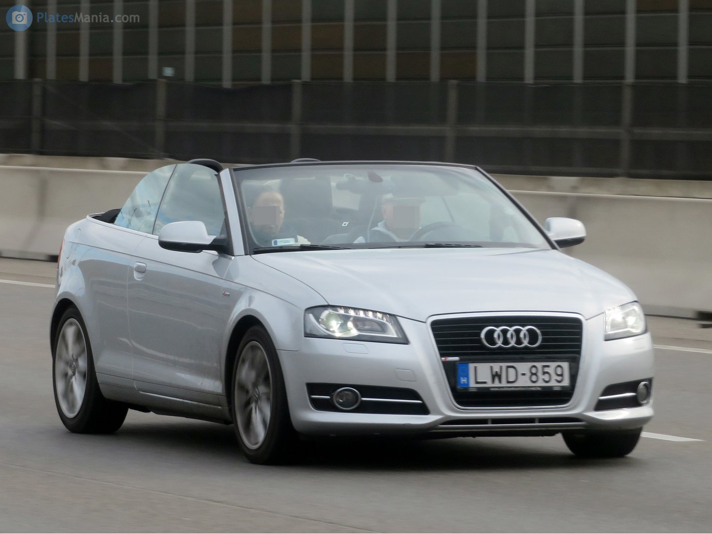 LWD-859, Audi A3 2nd gen Cabriolet (8P7), 2008–2012