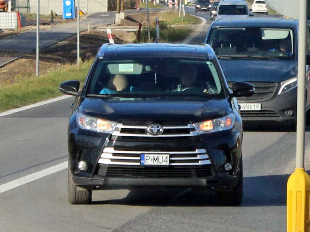 P MU4, Toyota Highlander 