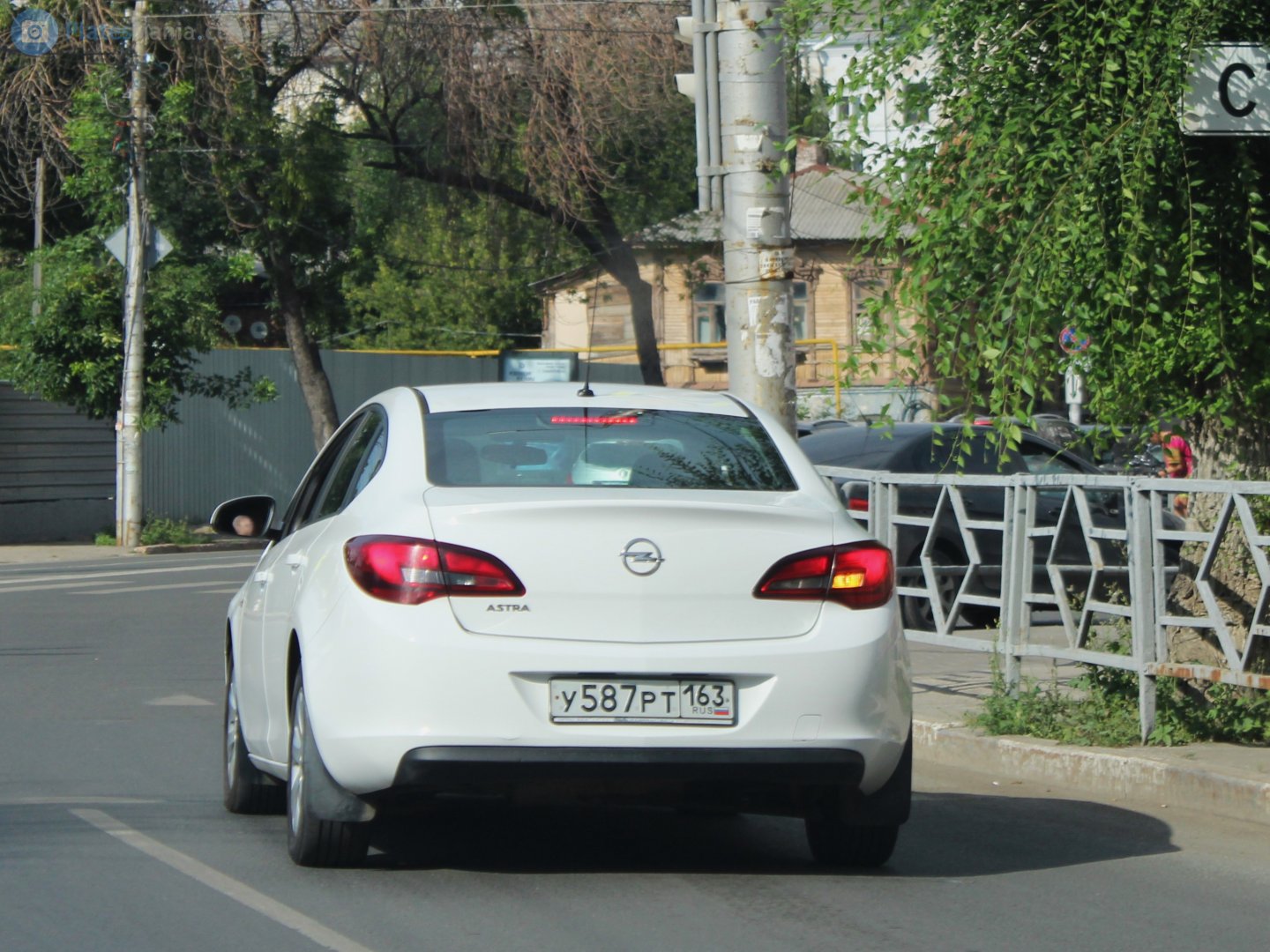 у 587 рт 163, Opel Astra 4th gen Sedan (J; P10), 2012–2018
