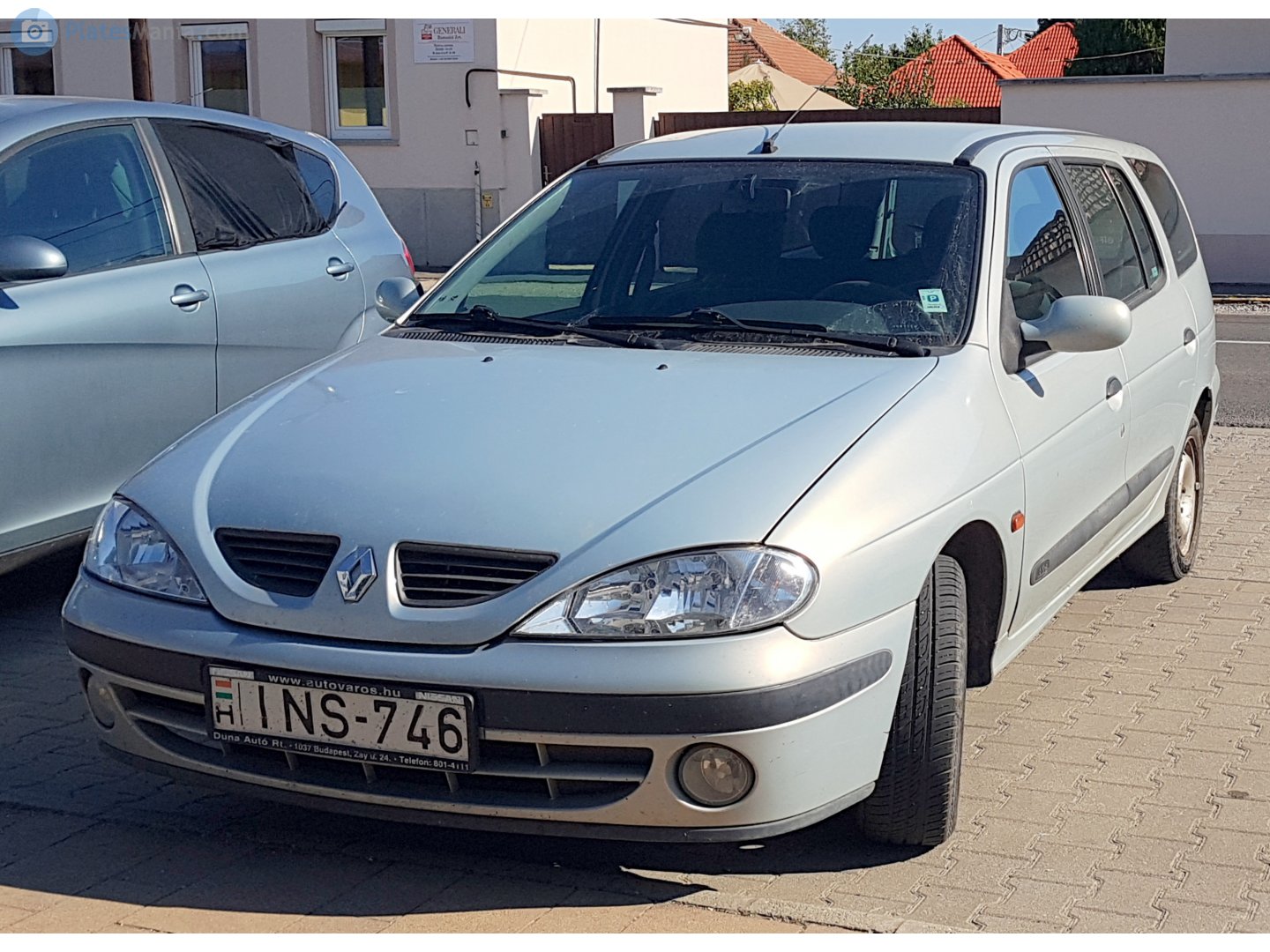 INS-746, Renault Mégane 1st gen Break Wagon (K25), 1998–2002