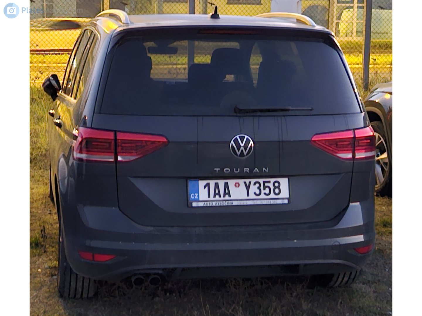 1AA Y358, Volkswagen Touran 