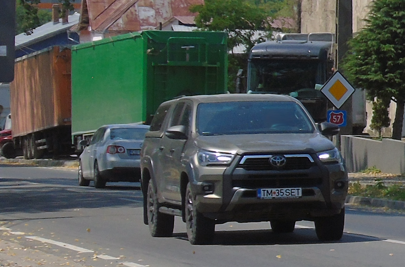 TM 35 SET, Toyota Hilux 8th gen (AN120/AN130), 2015–