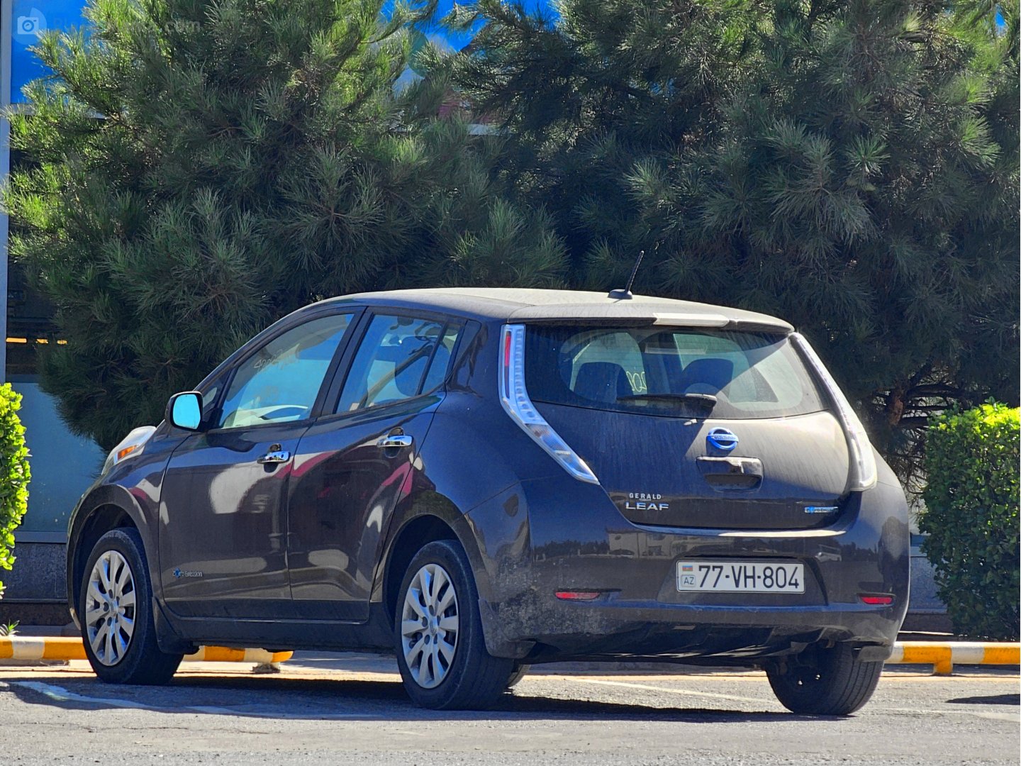 77 VH 804, Nissan Leaf 