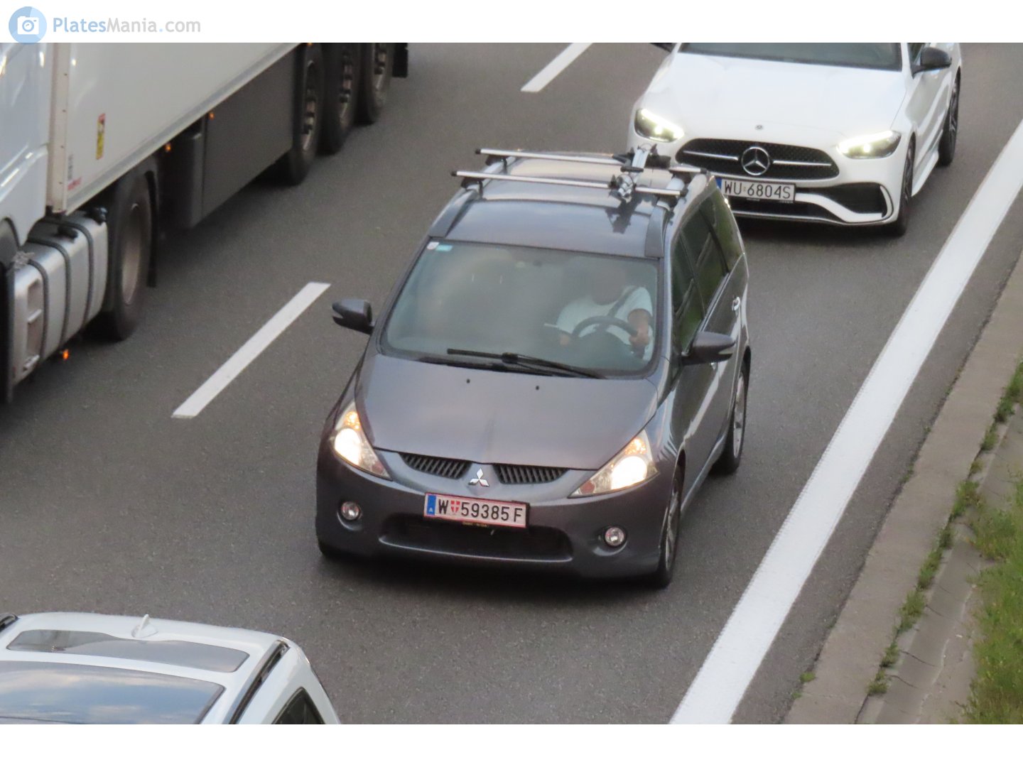 W 59385 F, Mitsubishi Grandis 1st gen (NA/BA), 2003–2011