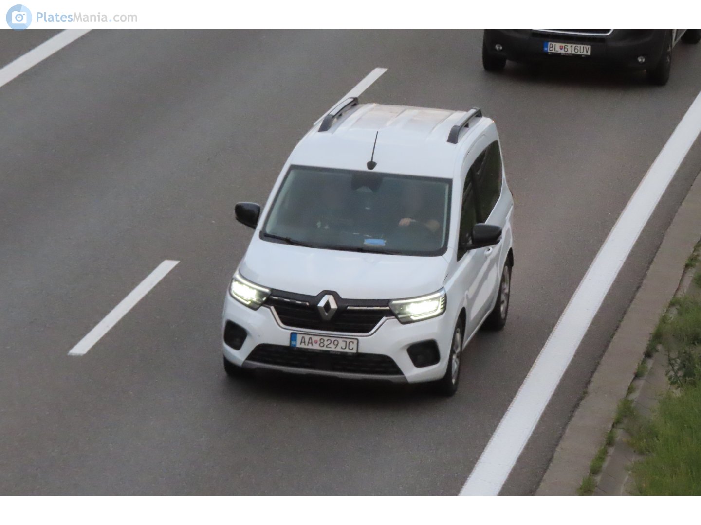 AA 829JC, Renault Kangoo 