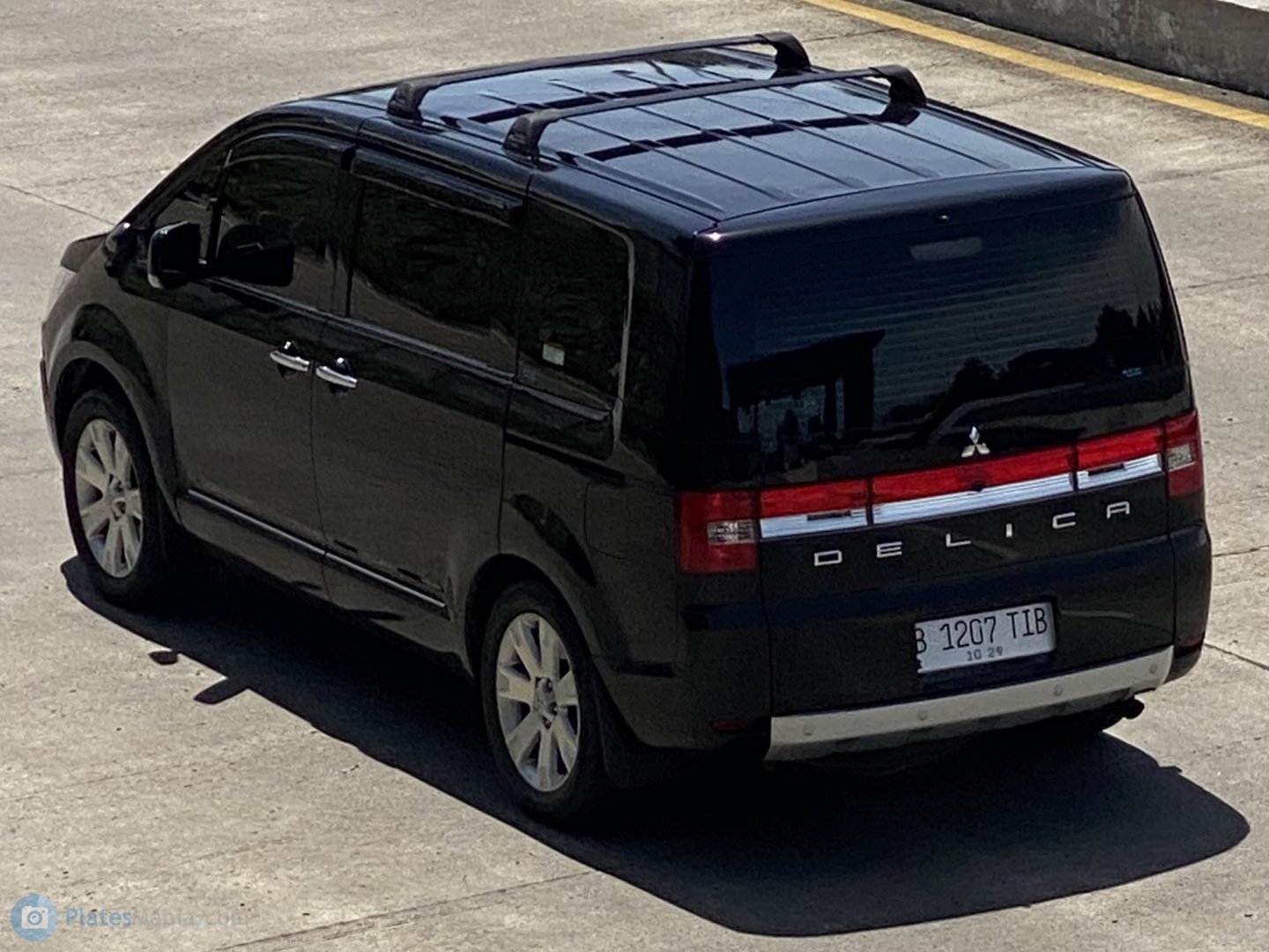 B 1207 TIB, Mitsubishi Delica 5th gen D:5 (CV), 2007–2018