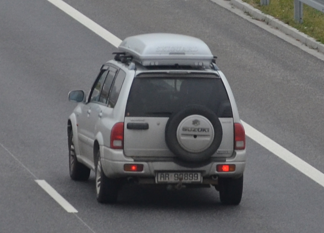 AR 98899, Suzuki Grand Vitara 