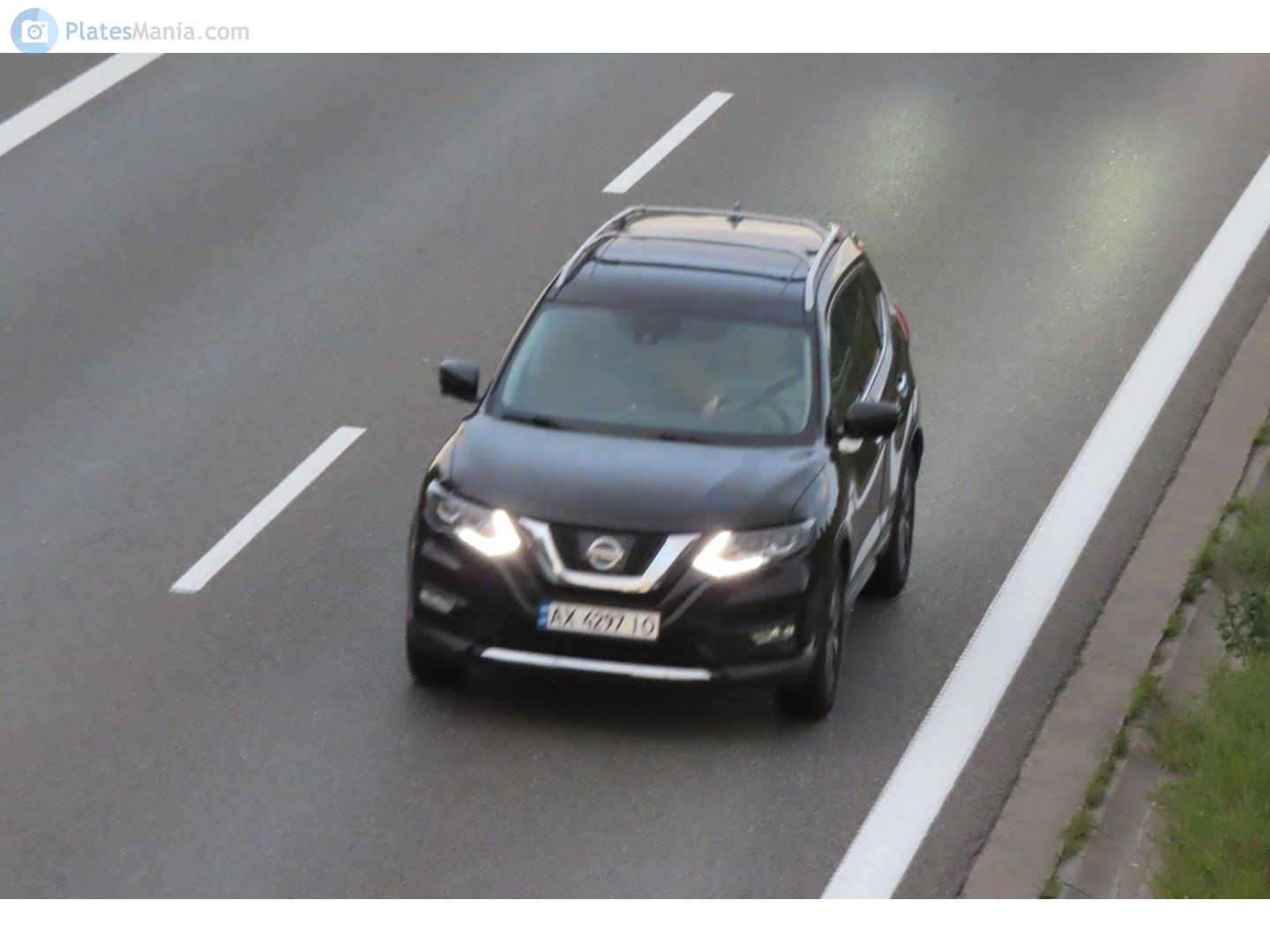 AX 4297 IO, Nissan Rogue 2nd gen (T32), facelift, 2016–2020
