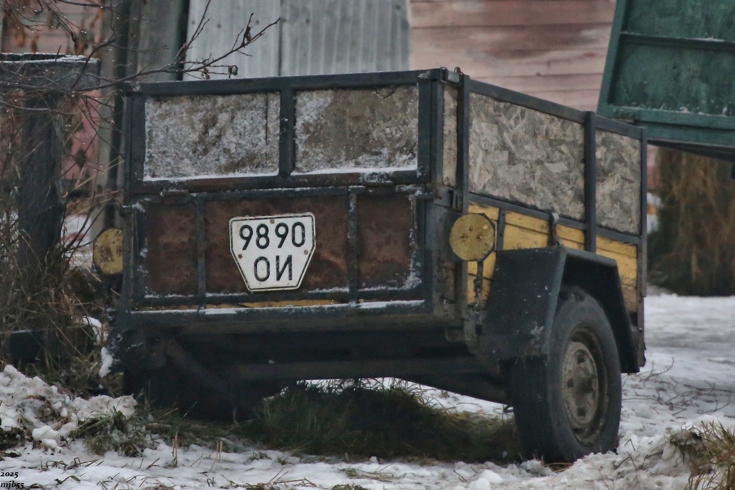 9890 ОИ, Trailers (1977) 