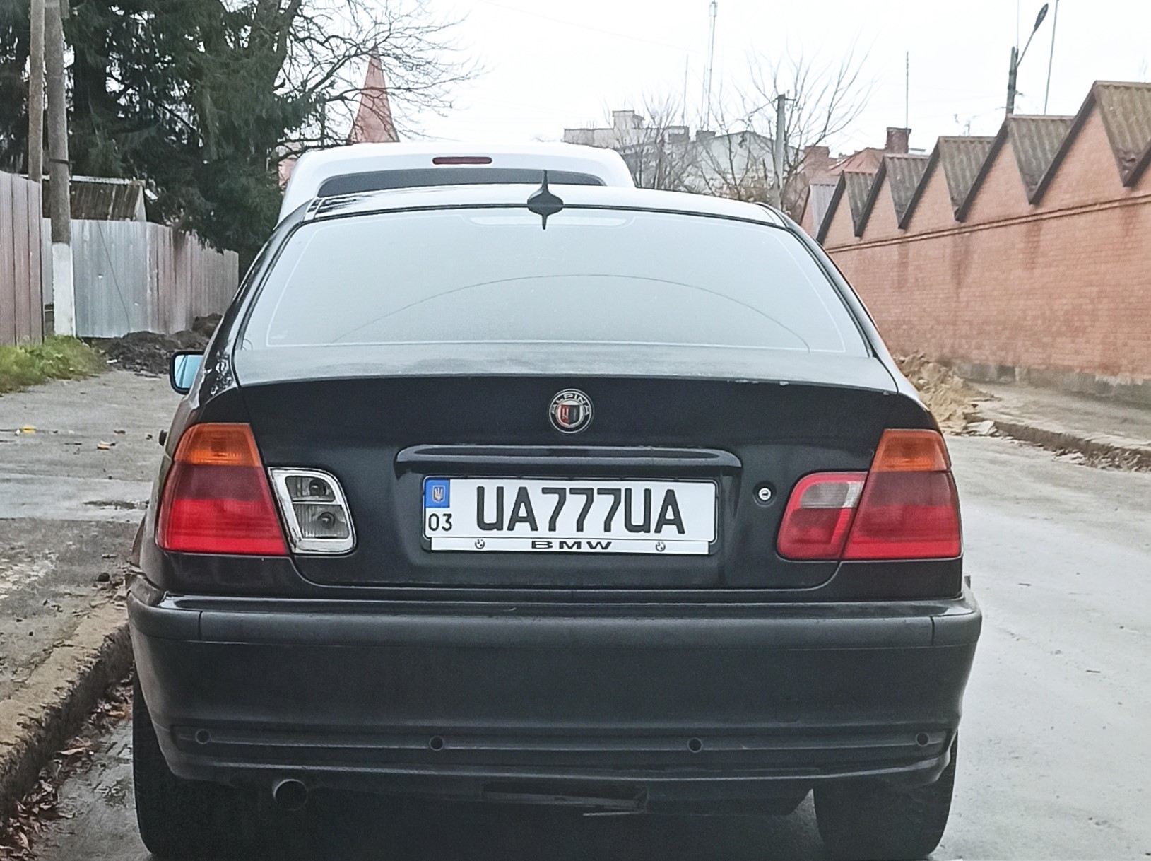 03 UA777UA, BMW 3 Series 4th gen Sedan (E46), 1998–2005