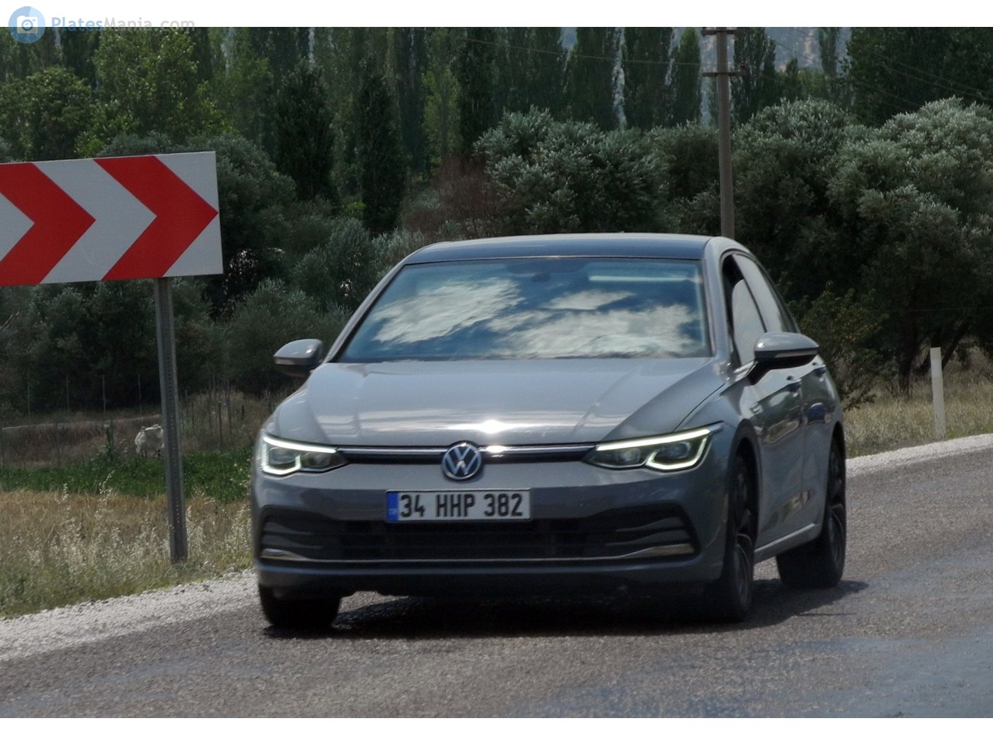 34 HHP 382, Volkswagen Golf 8th gen Hatch (CD1), 2020–