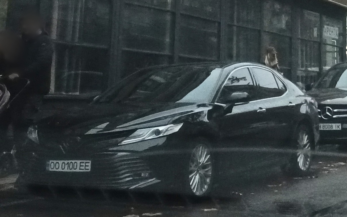 OO 0100 EE, Toyota Camry 8th gen (XV70), 2017–