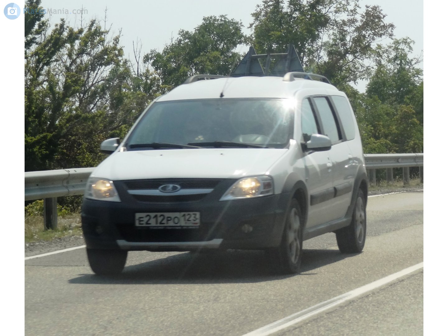 е 212 ро 123, Lada (VAZ) Largus 1st gen R90 Cross (KS0/RS0), 2014­–2020