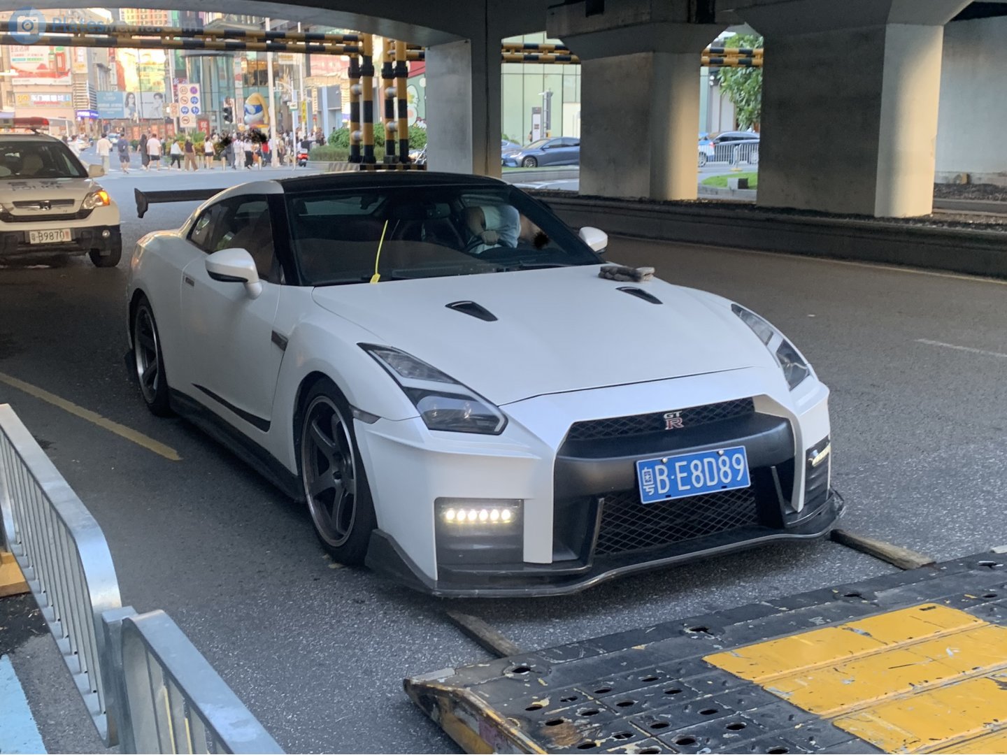 粤B·E8D89, Nissan GT-R 1st gen (R35), 2007–2016