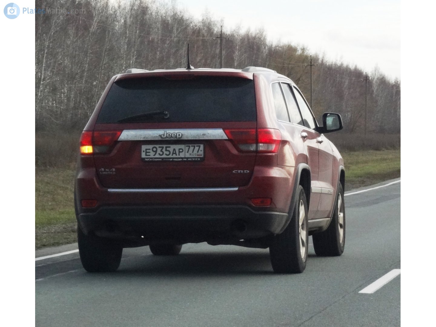 е 935 ар 777, Jeep Grand Cherokee 4th gen (WK2), 2010–2013