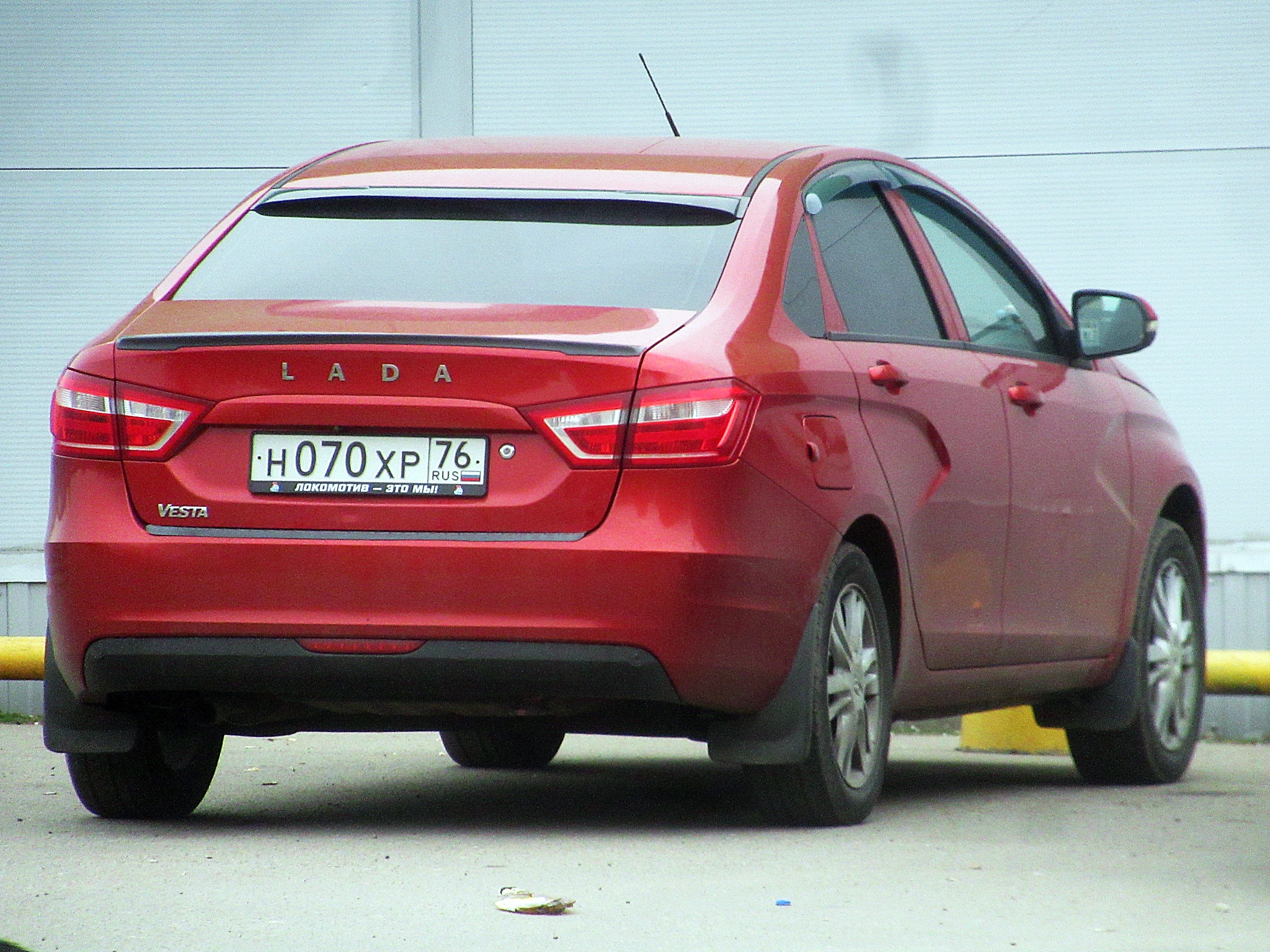 н 070 хр 76, Lada (VAZ) Vesta 1st gen Sedan (GFL), 2015–2022