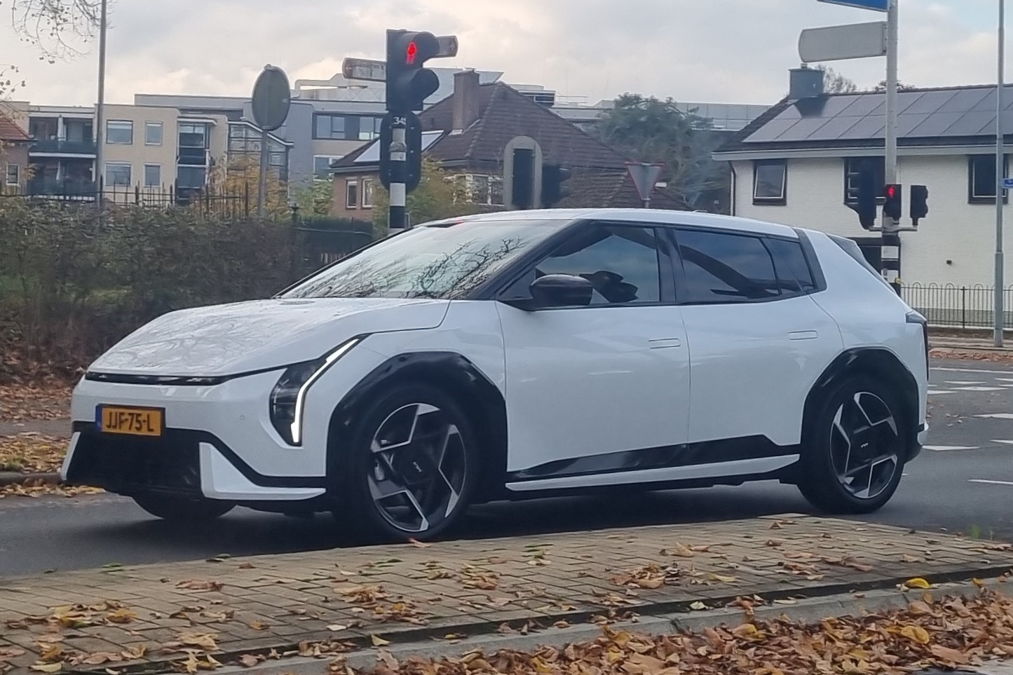 JJF-75-L, Kia EV4 1st gen (CT), 2025–