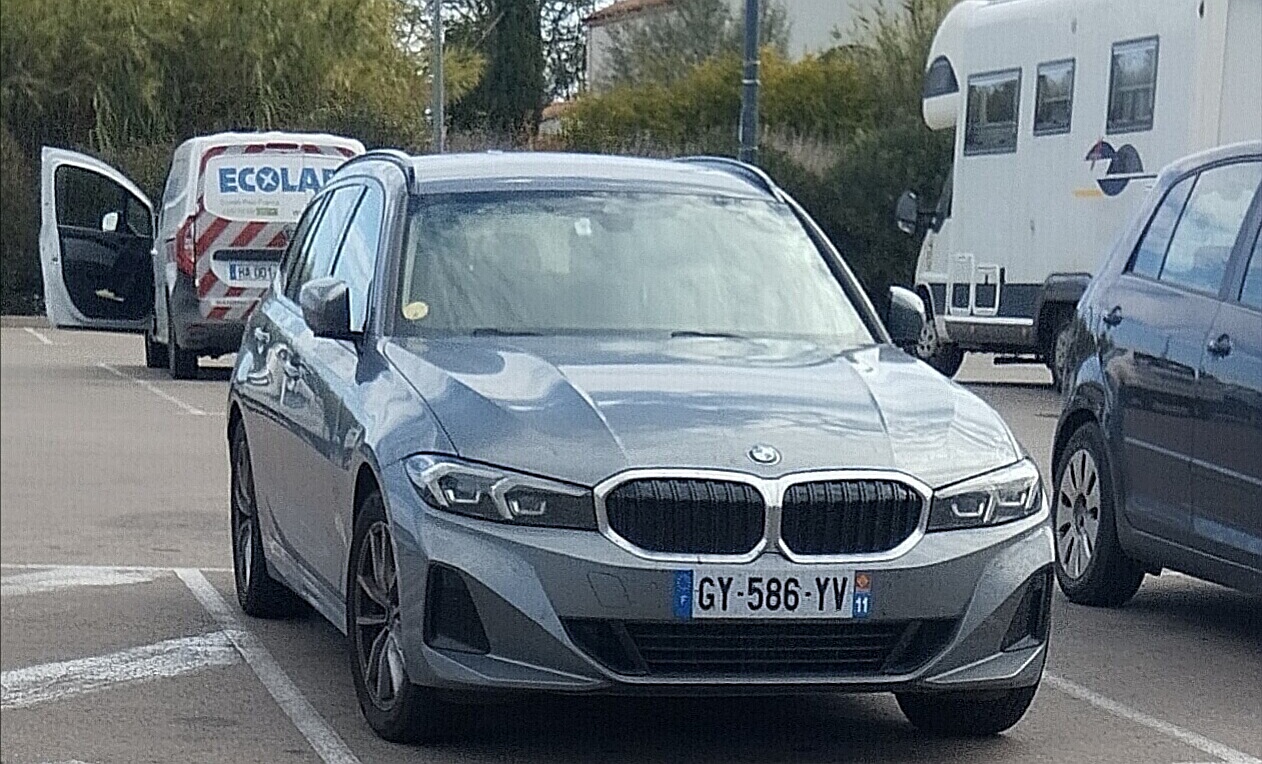 GY-586-YV, BMW 3 Series 7th gen Touring (G21), facelift, 2022–