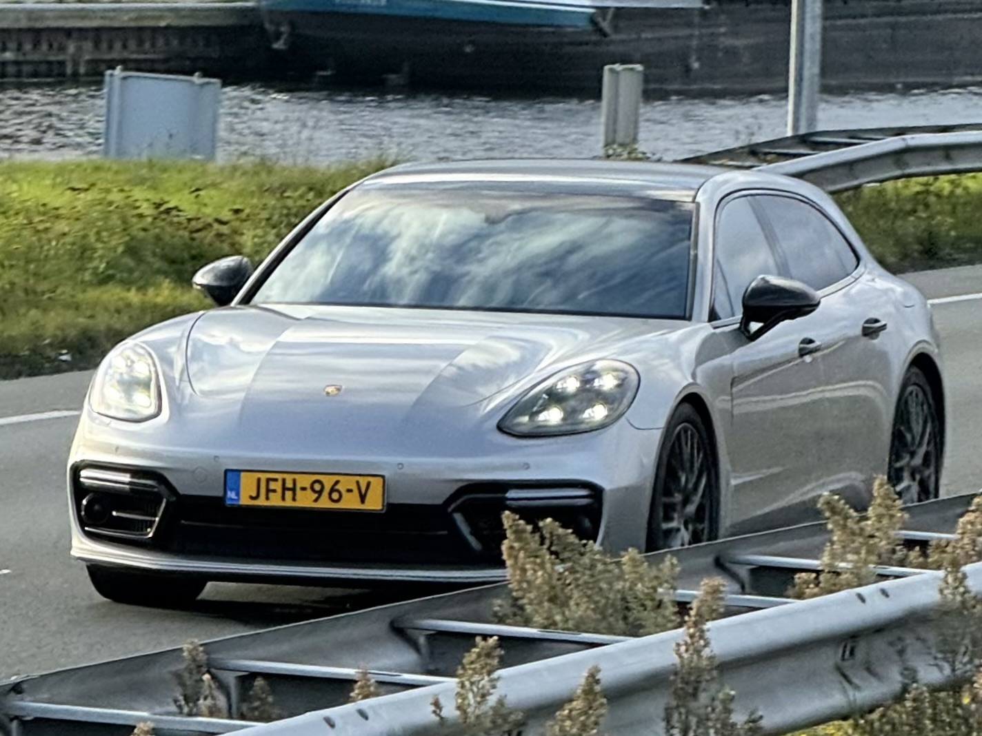 JFH-96-V, Porsche Panamera 2nd gen Sport Turismo (971), 2017–2023