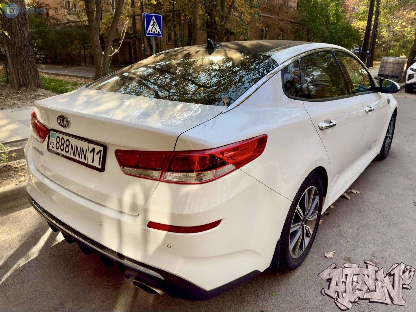 888 NNN 11, Kia Optima 