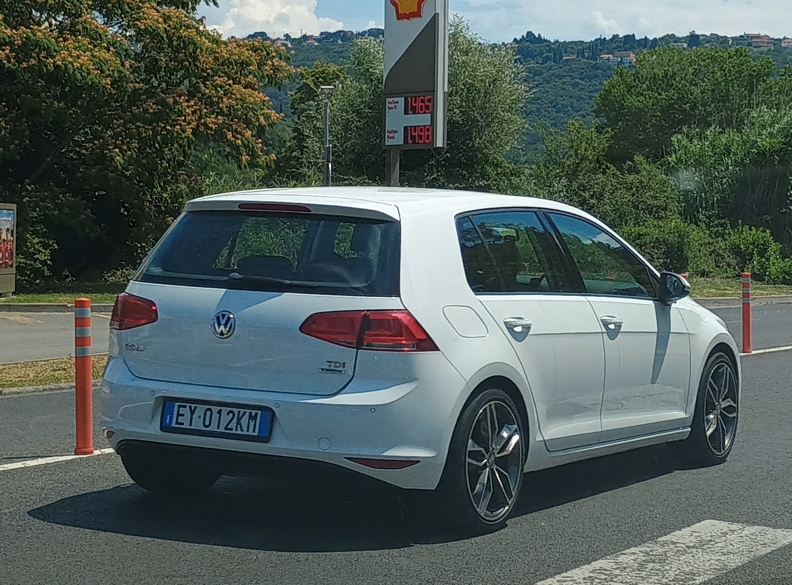 EY 012 KM, Volkswagen Golf 7th gen 5-door Hatch (5G), 2012–2017