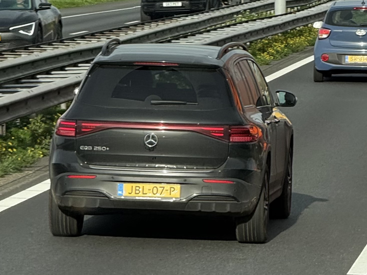 JBL-07-P, Mercedes-Benz EQB 1st gen (X243), 2021–