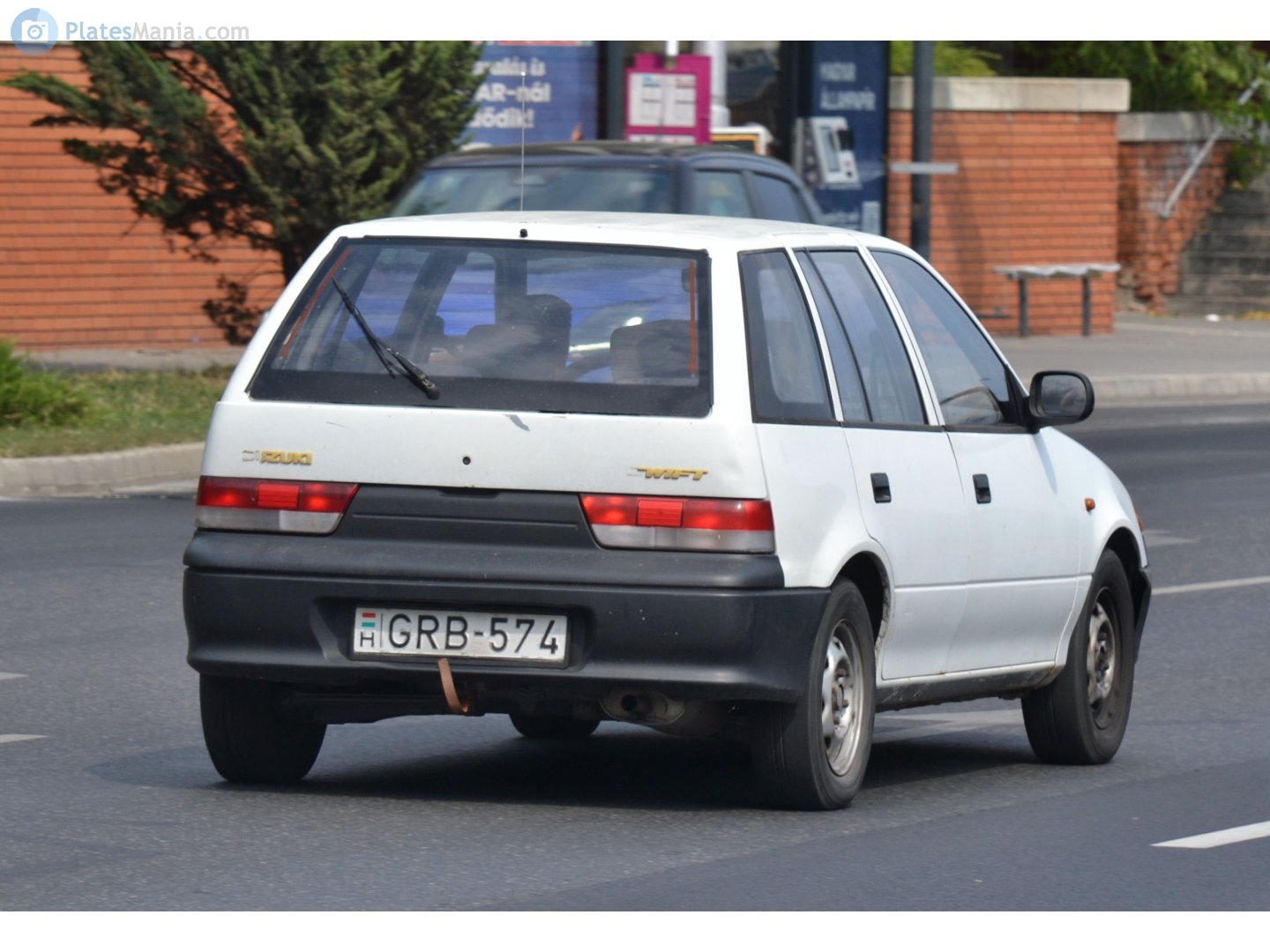 GRB-574, Suzuki Swift 2nd gen 5-door Hatch (SF), facelift, 1996–2004