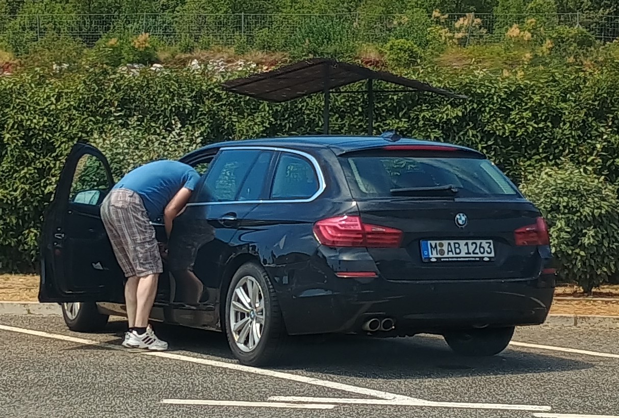 M AB 1263, BMW 5 Series 