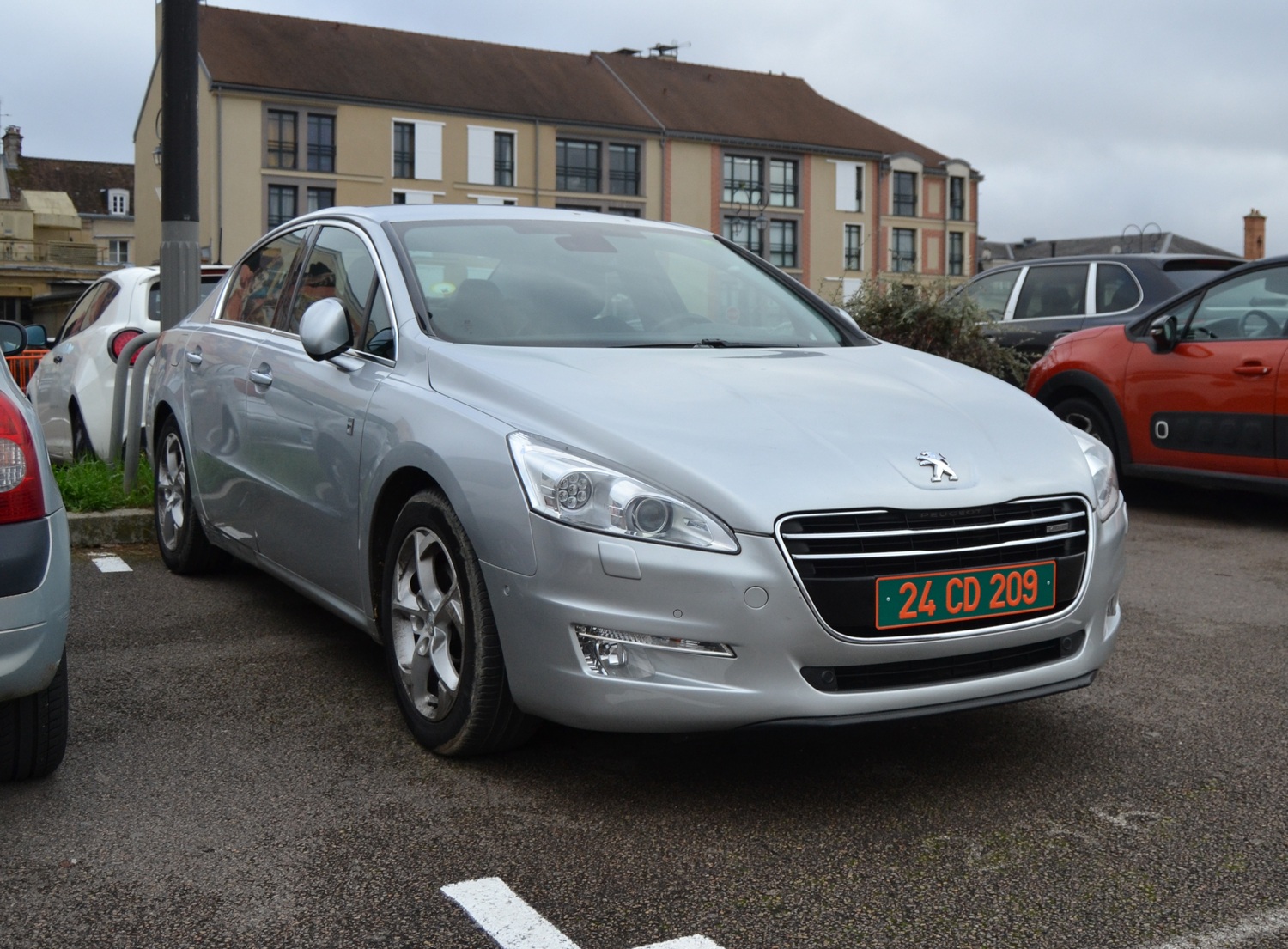 24 CD 209, Peugeot 508 1st gen Sedan (W23), 2010–2014