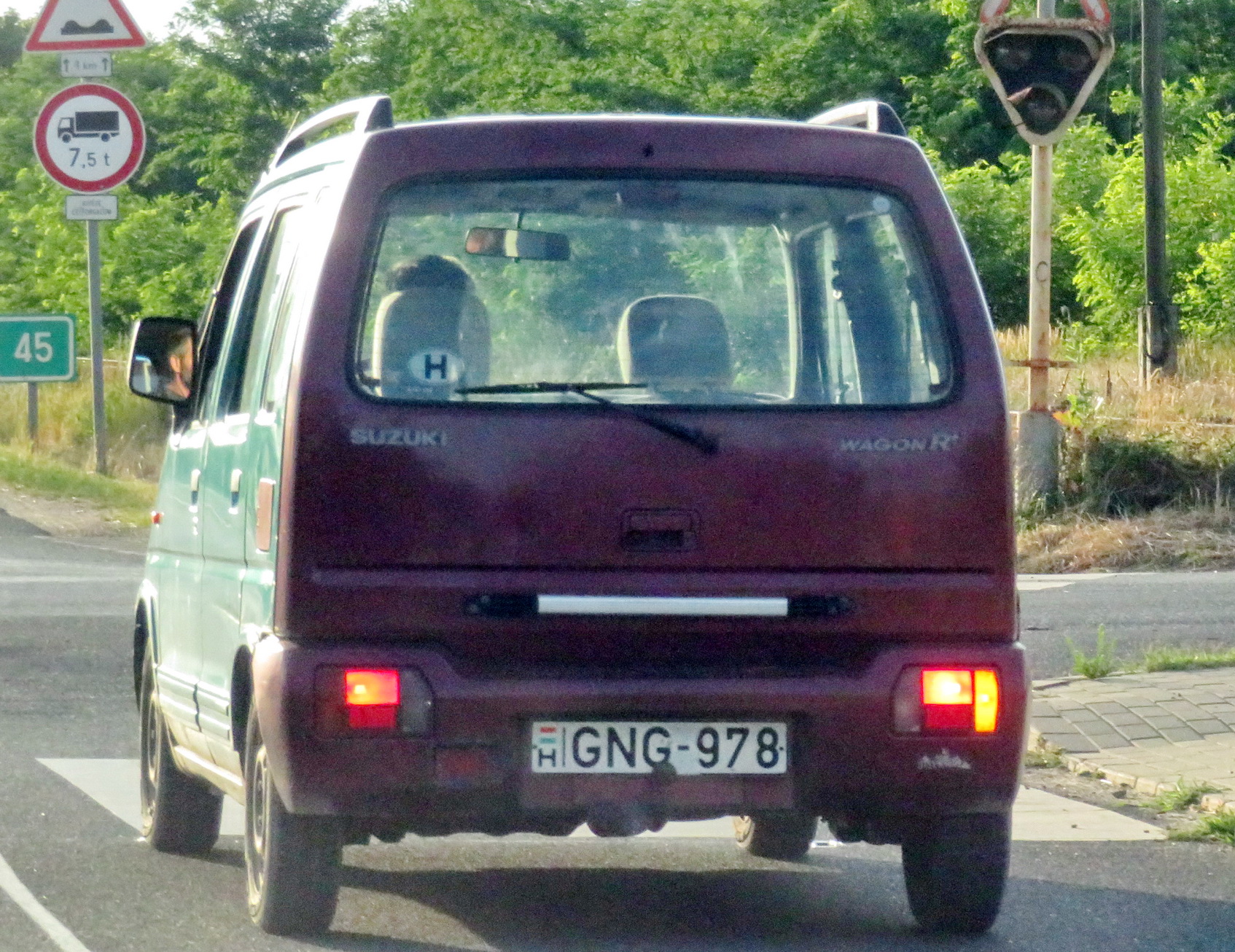 GNG-978, Suzuki Wagon R 2nd gen (MC11/MC22), 1998–2003