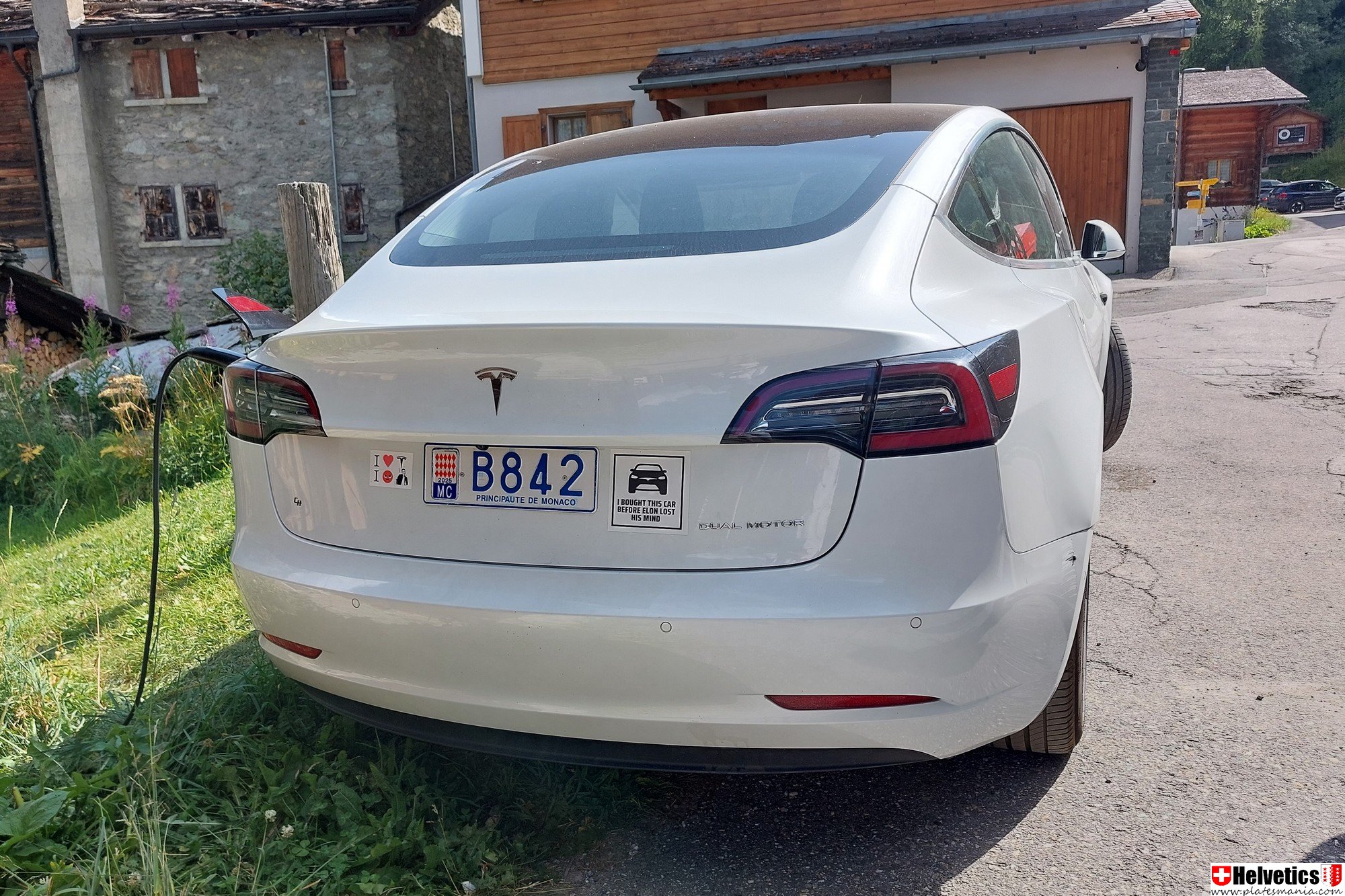 B842, Tesla Model 3 1st gen (5YJ3), 2017–2023