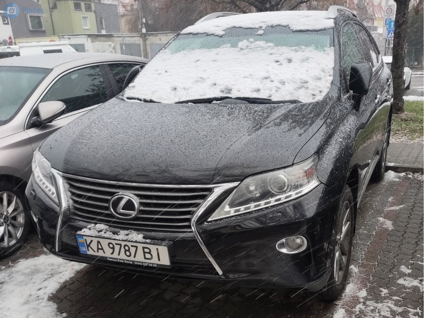 KA 9787 BI, Lexus RX 