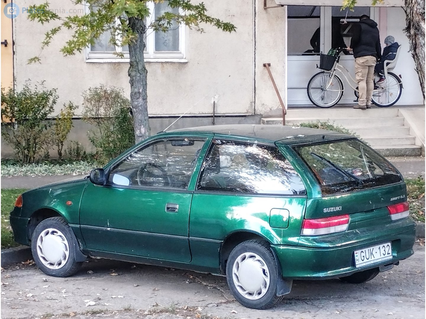 GUK-132, Suzuki Swift 2nd gen 3-door Hatch (SF), facelift, 1996–2004