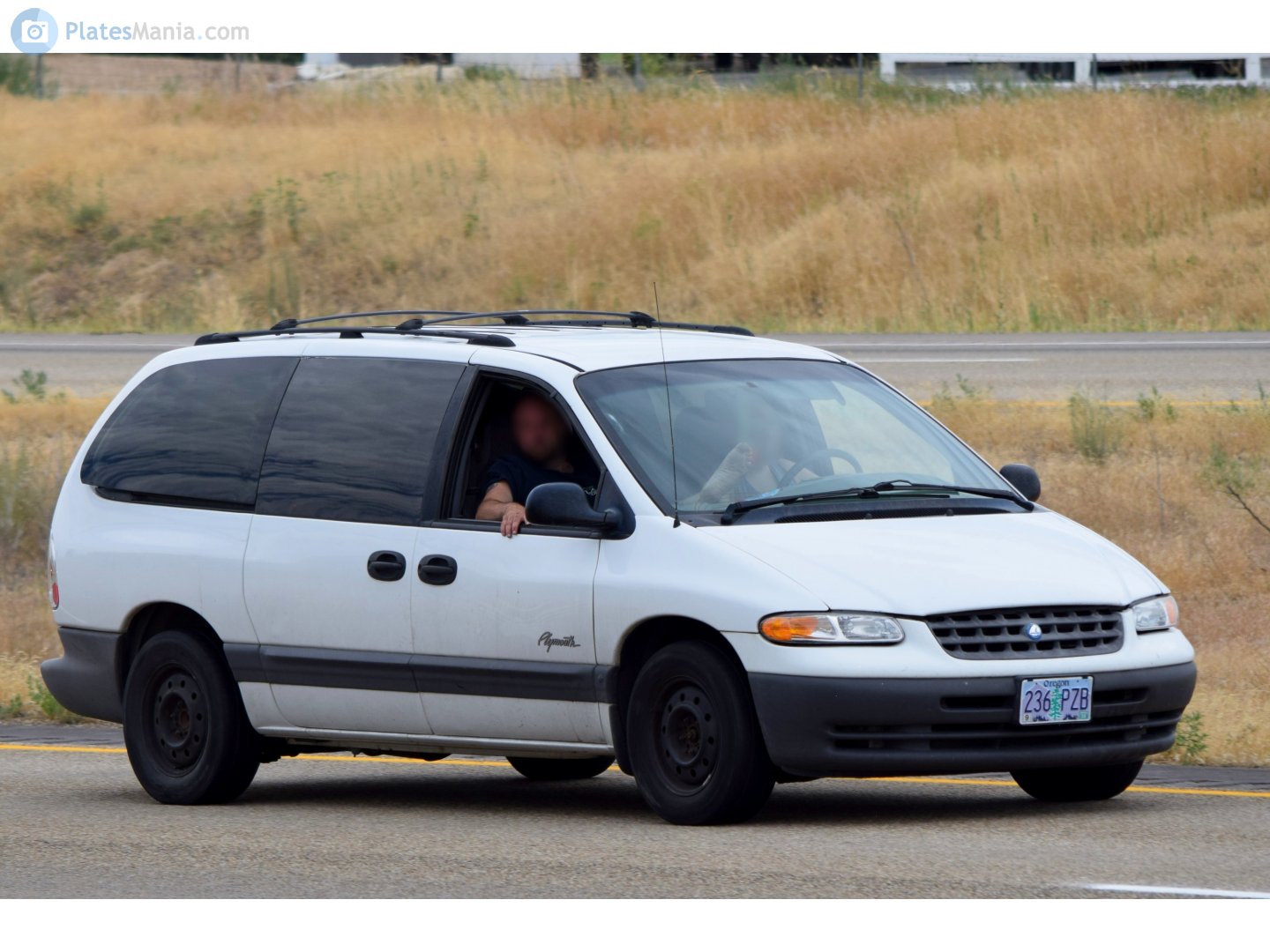 236 PZB, Plymouth Grand Voyager 3rd gen (NS), 1995–2000