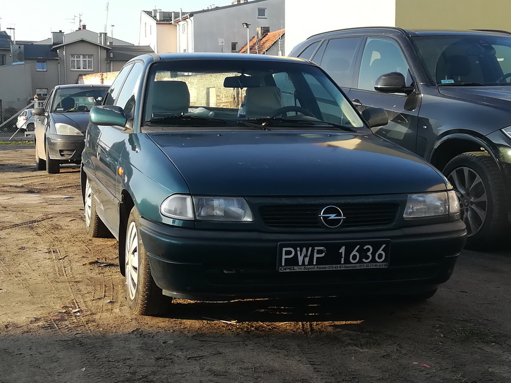 PWP 1636, Opel Astra 1st gen Sedan (F; T92), 1992–1998 (–2002 for Eastern Europe)